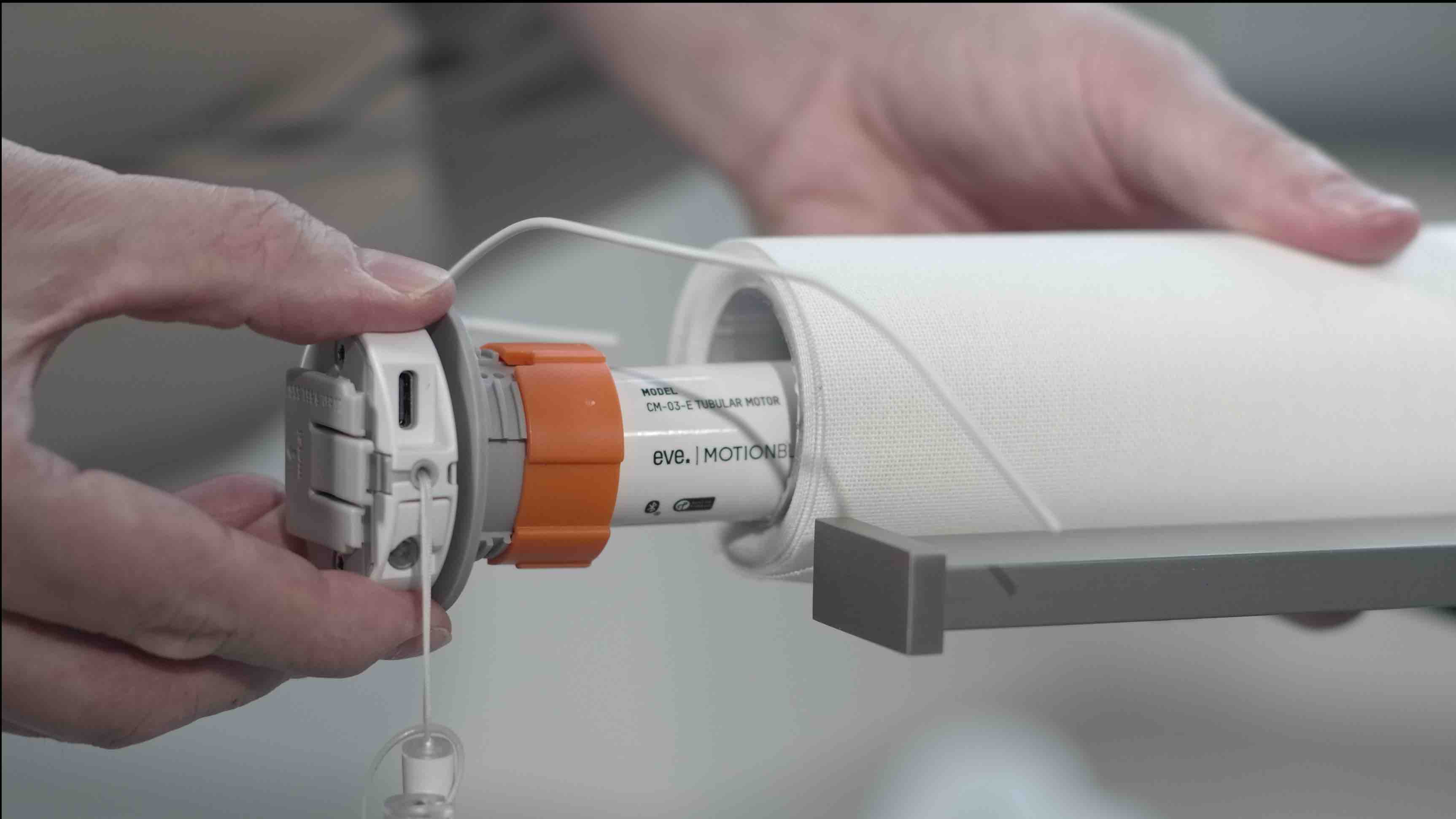 Eve MotionBlinds Upgrade Kit for Roller Blinds (Matter)
