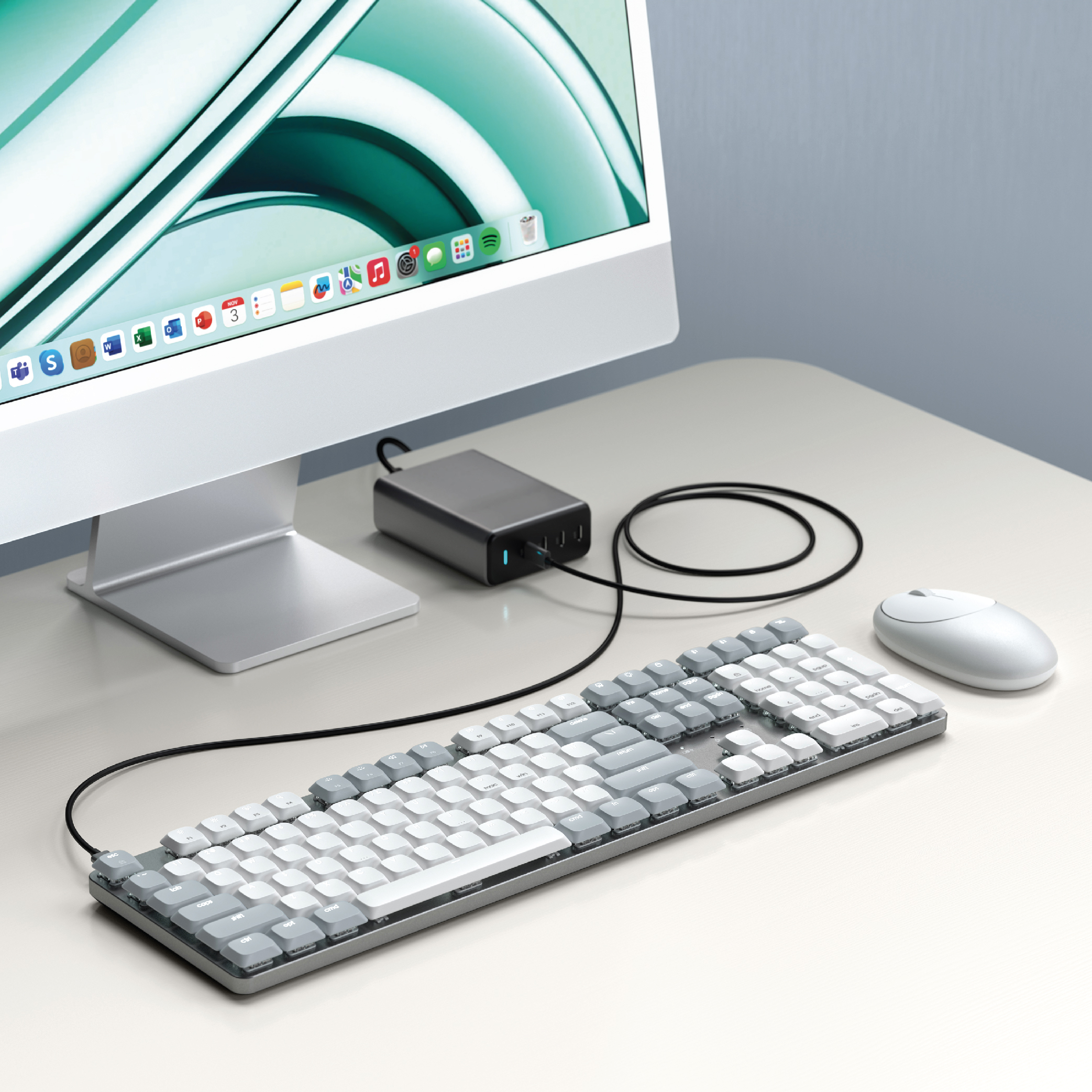 Satechi SM3 Slim Mechanical Backlit Bluetooth Keyboard (Light) - US - Light