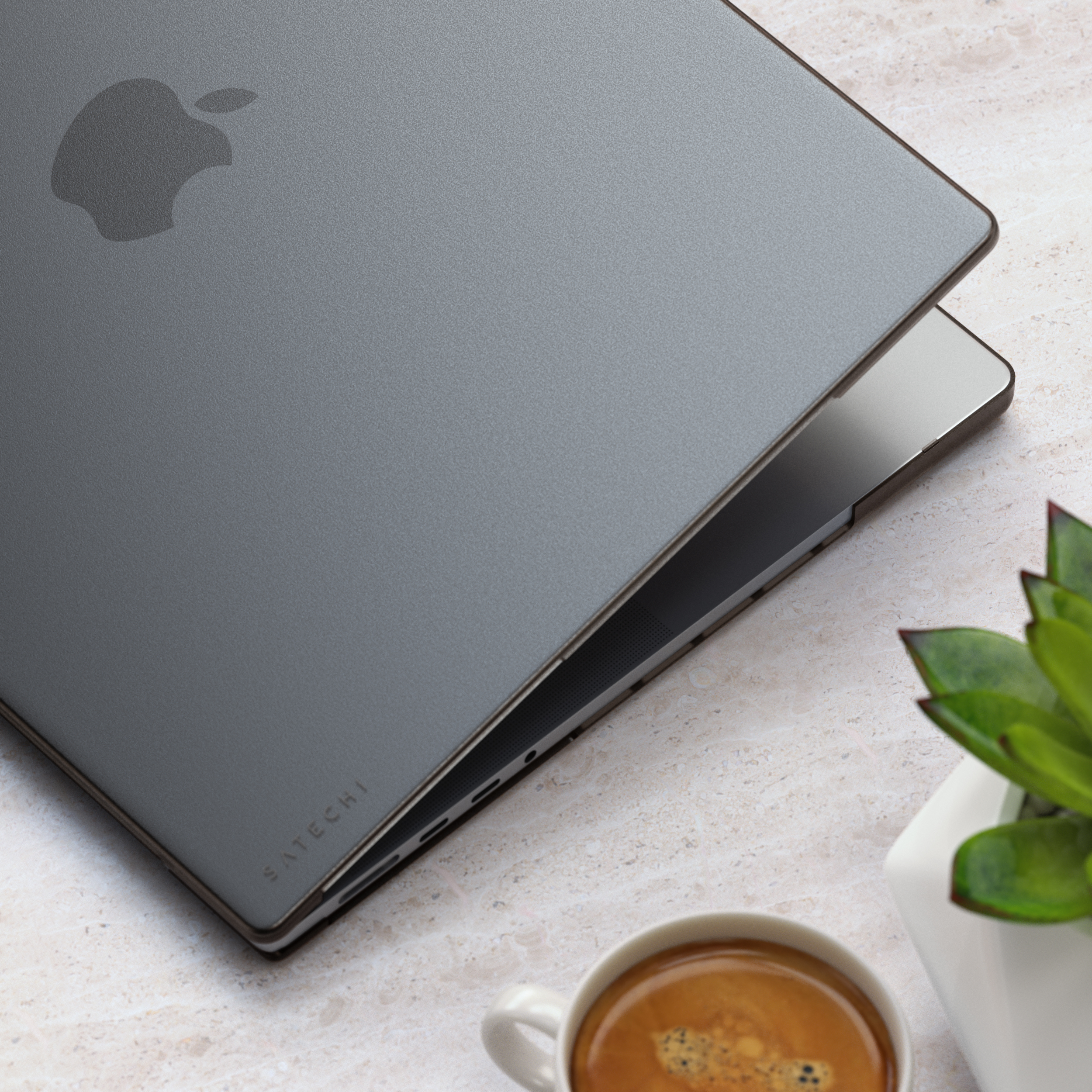 Satechi Eco Hardshell Case for MacBook Pro 16 - Dark