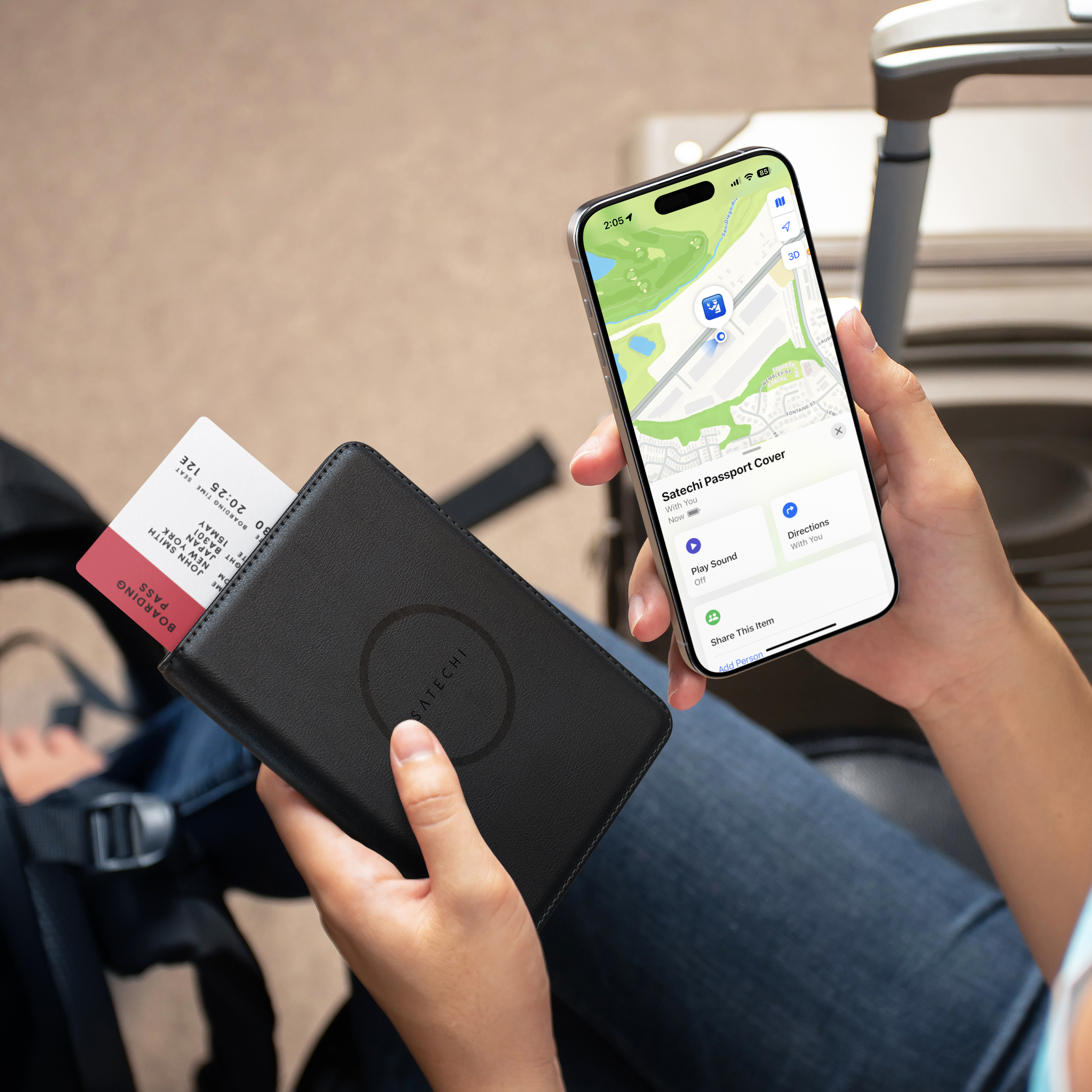 Satechi Vegan-Leather Passport Cover w Find My - Black