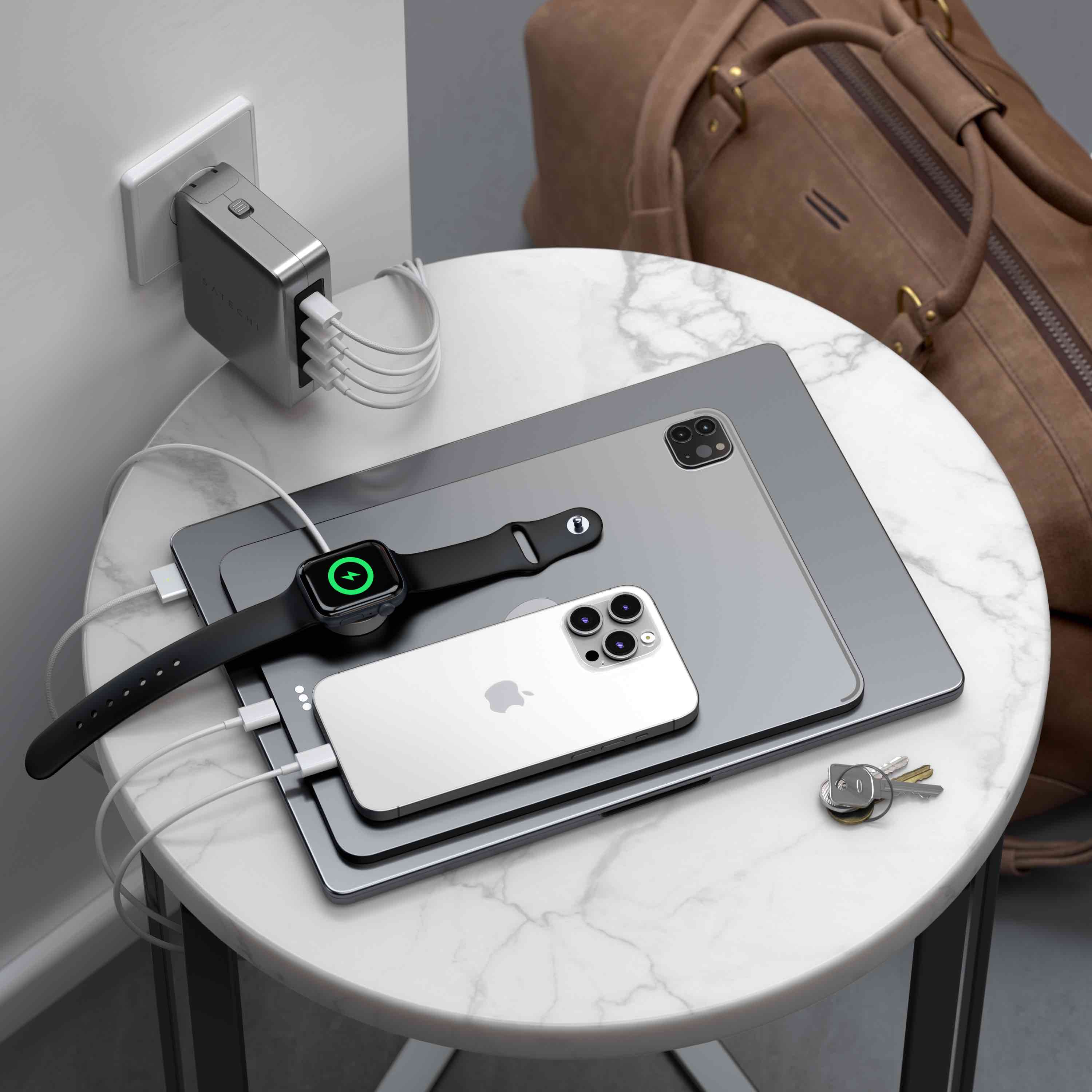 Satechi Travel Chrager 145W USB-C 4-Port (4x USB-C PD, UK-EU-AU-US adapte & mesh bag inc.) - Space Grey